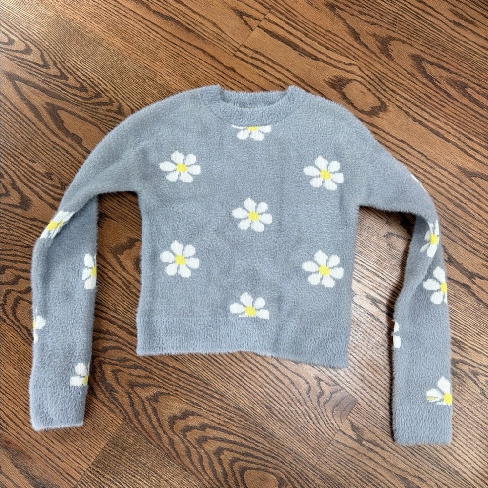 ❤️3/$20❤️ XS daisy sweater